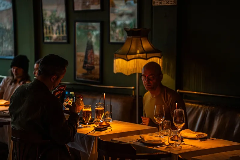 After Midnight Eats: The Late-Night Food Lounges Worth Staying Up For