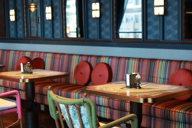 Same Burger, Different World: How the Room Around You Changes Every Bite