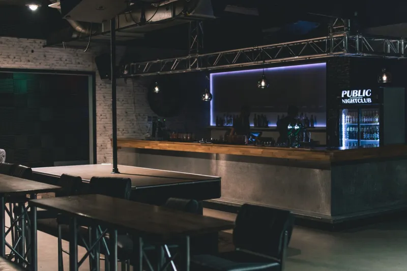 What's Playing Is What You're Eating: The Real Science Behind Lounge Soundscapes